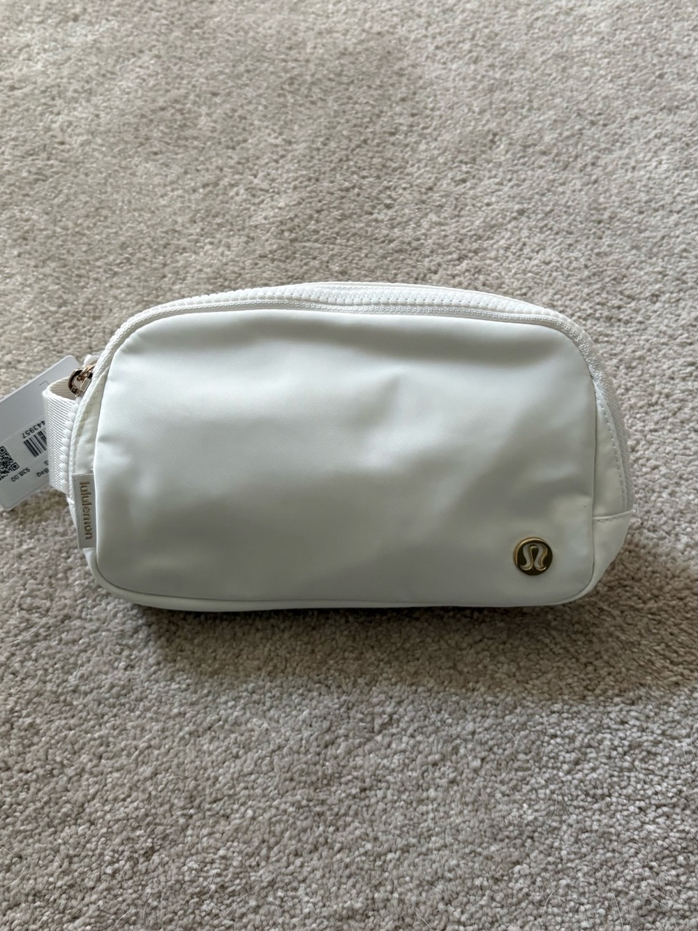 Lululemon Everywhere Belt Bag 1L- STIV/GOLD NWT sold out